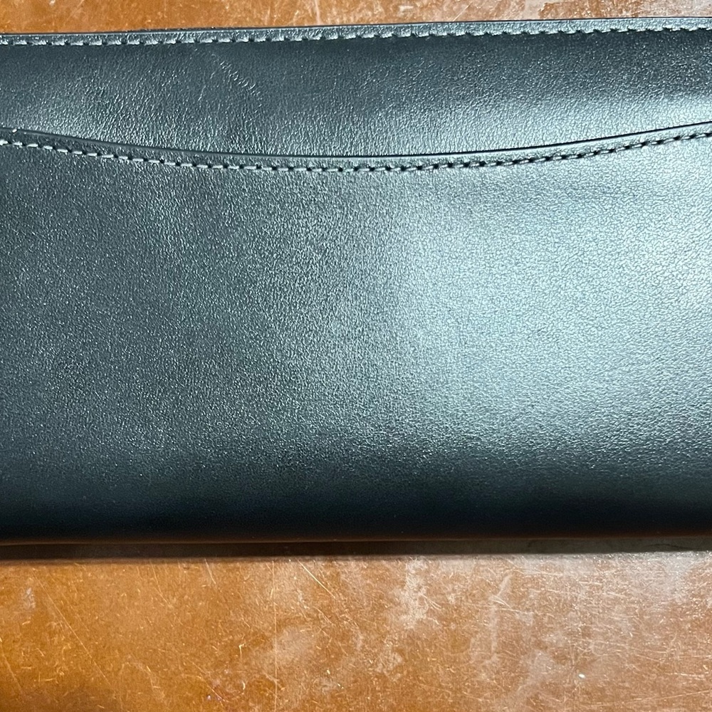 Coach Essential Slim Accordion Zip Wallet in black/silver - Picture 5 of 11
